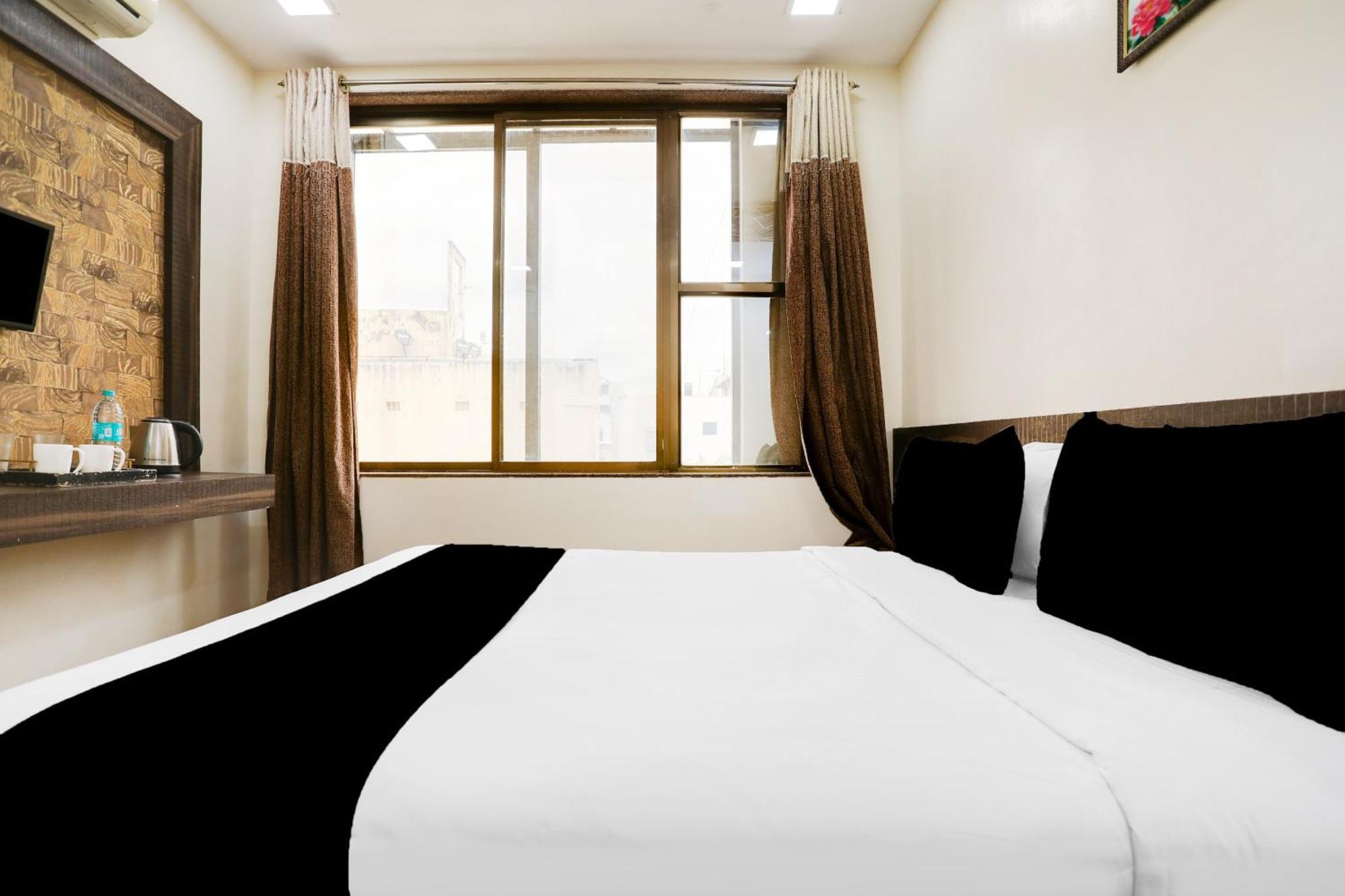 Super Hotel O Palkhi Road Near Sai Baba Temple Formerly Netra Sai Shirdi Dış mekan fotoğraf